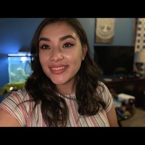 Meet your Posher, Ana